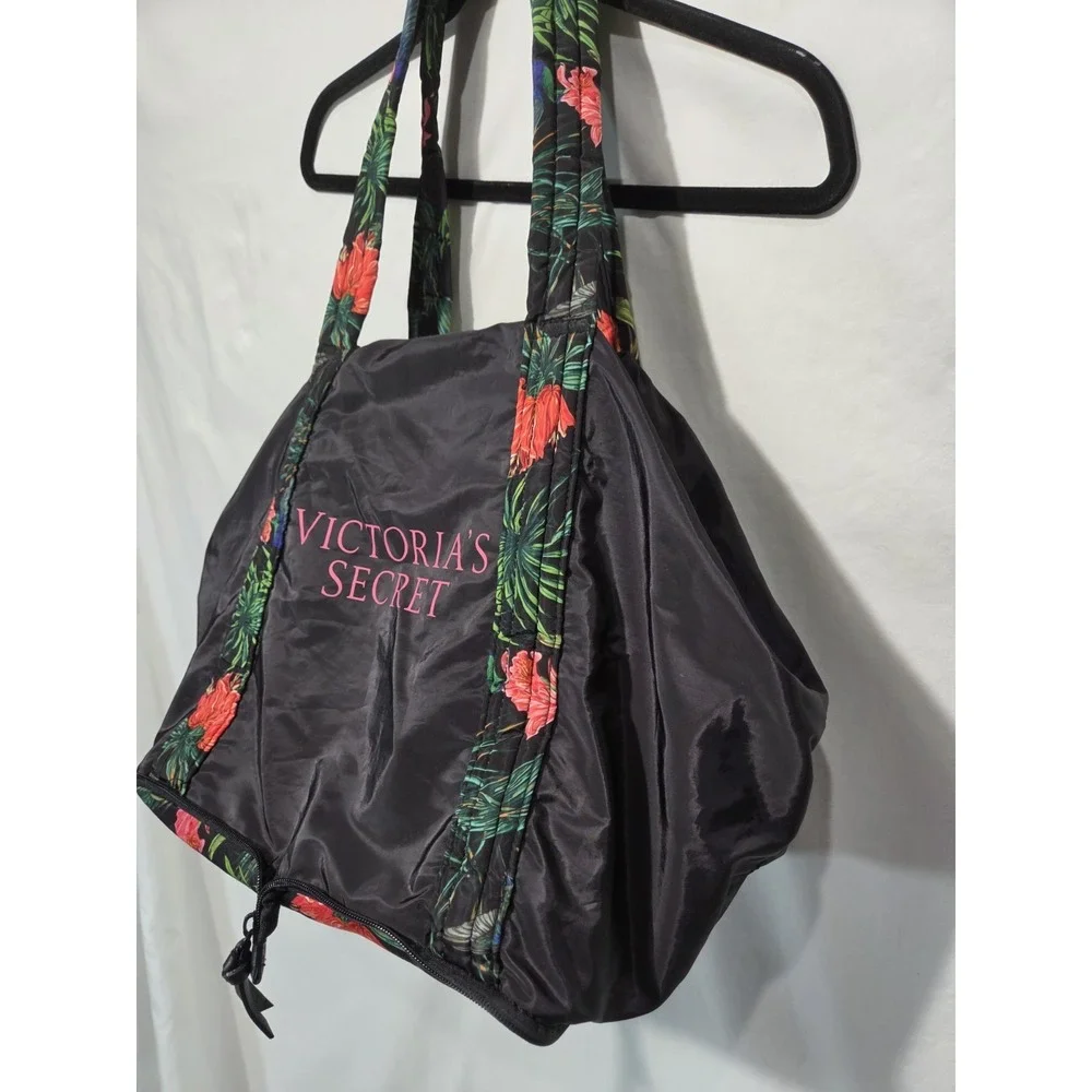 Victoria's Secret Packable Weekender Tote Gym Bag Black W Tropical Floral Handle